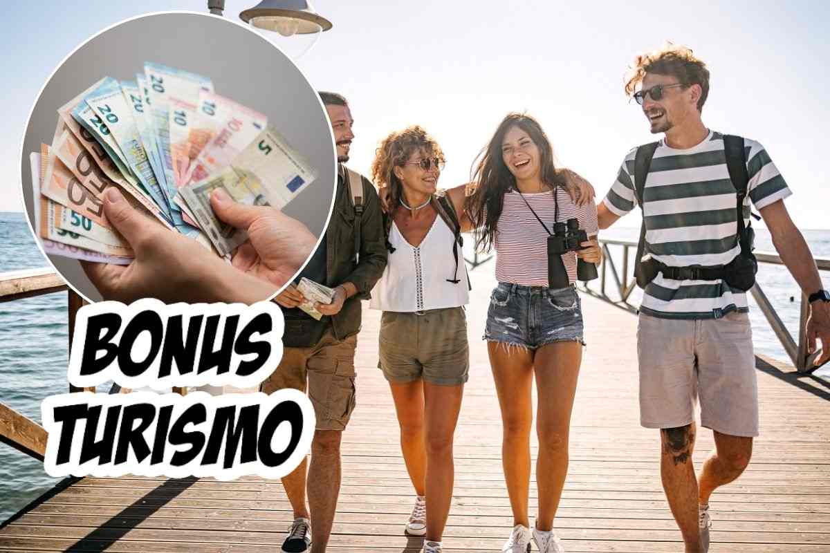 Turisti in vacanza e soldi