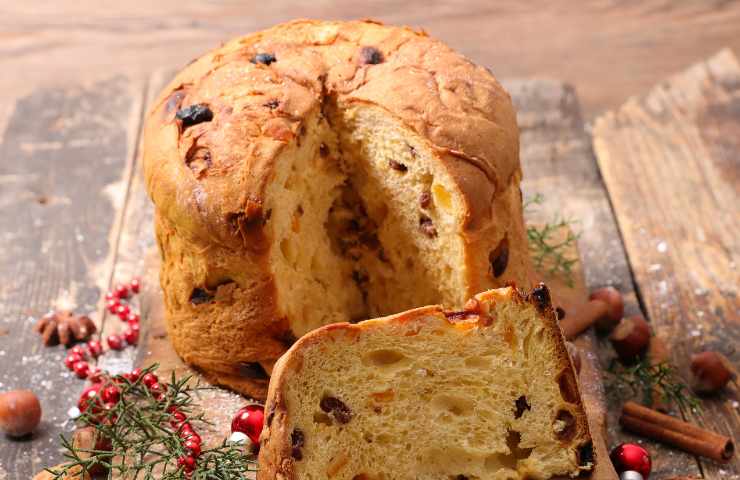 Panettone con uvetta e canditi